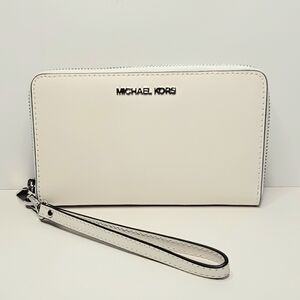Michael Kors White Wristlet Wallet